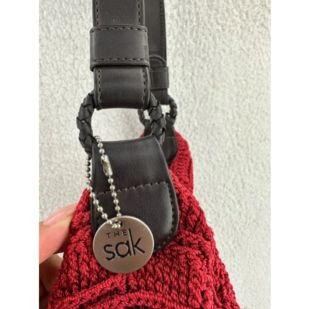 The Sak Womens Hobo Handbag Red Maroon Zipper Closure Shoulder Strap Knit S